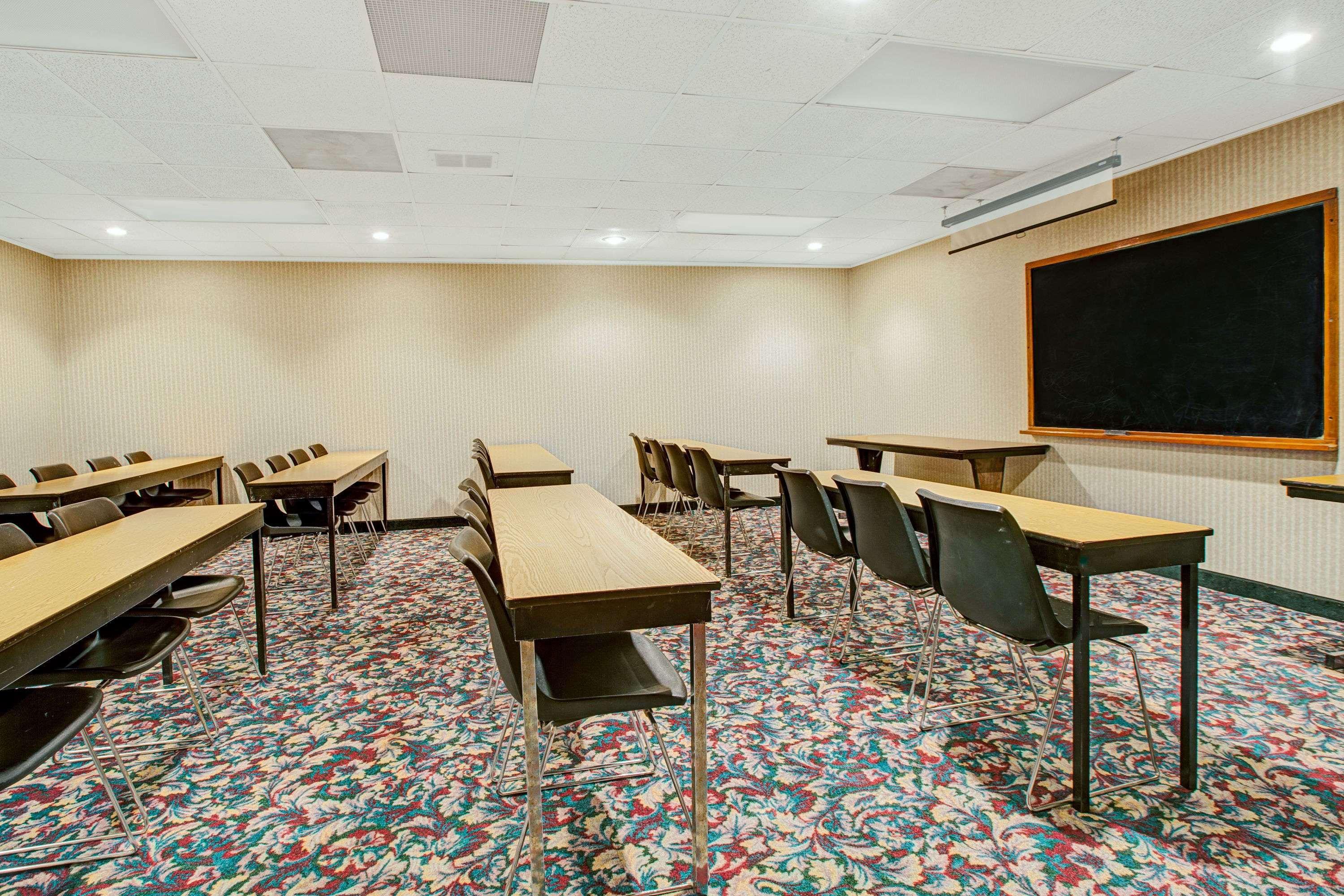 Days Inn By Wyndham Parsippany Eksteriør billede